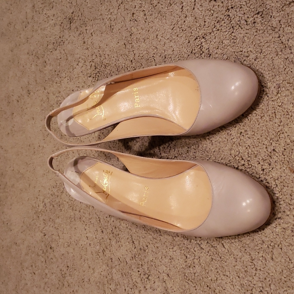 *EUC* Louboutin slingback great color!! *Please see/use size chart...